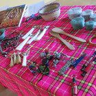 Waren, die von Frauen in Tansania hergestellt wurden